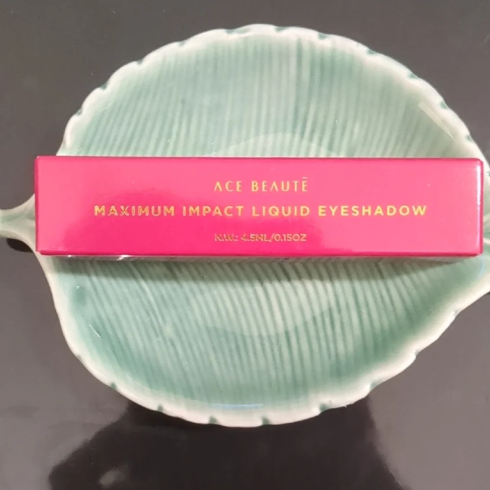 Maximum Impact Liquid Eyeshadow